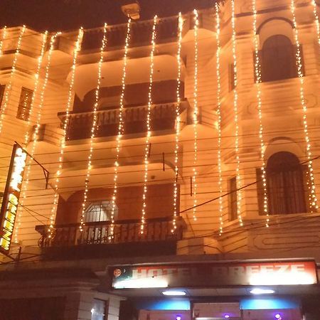 Breeze Hotel Siliguri Buitenkant foto