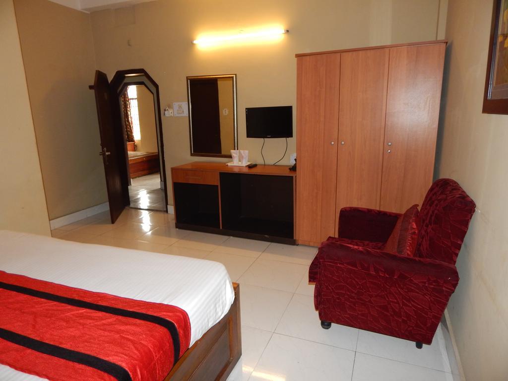 Breeze Hotel Siliguri Kamer foto