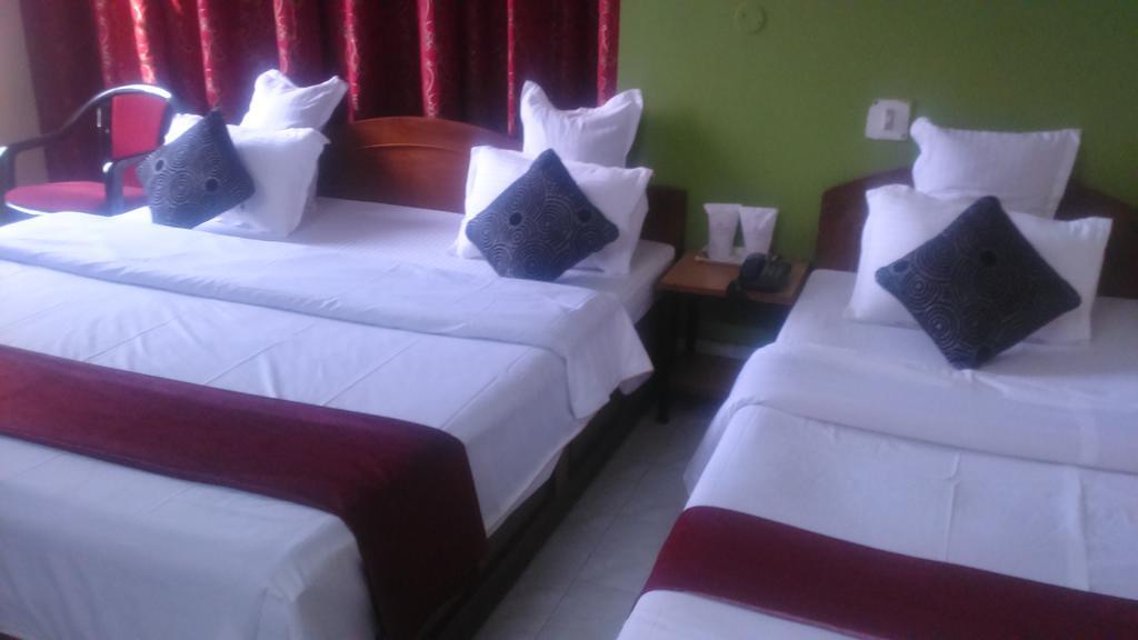 Breeze Hotel Siliguri Kamer foto