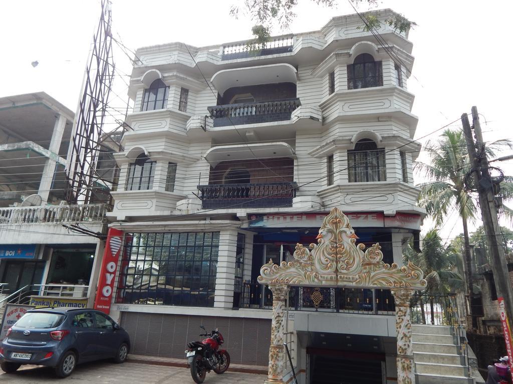 Breeze Hotel Siliguri Buitenkant foto