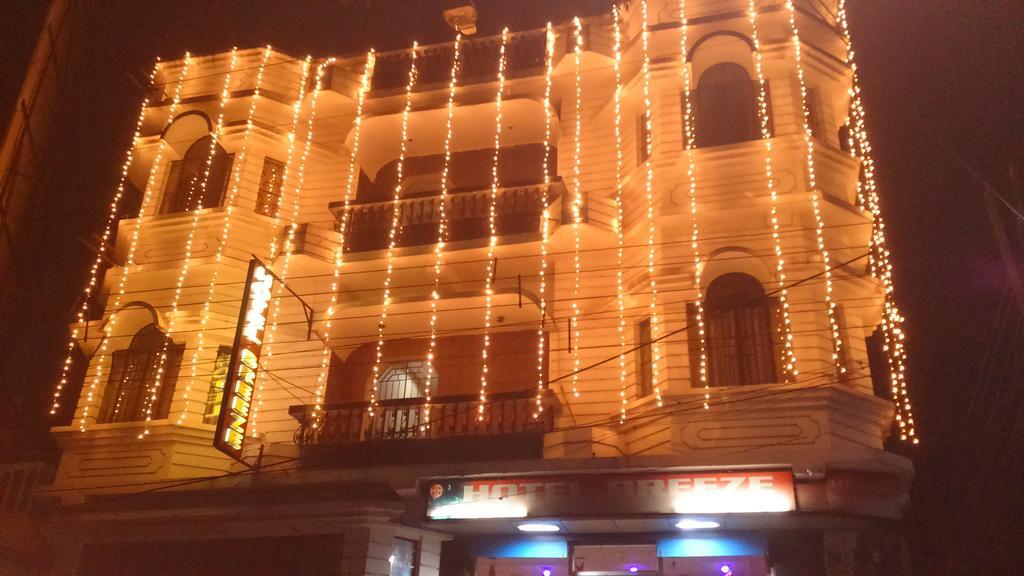 Breeze Hotel Siliguri Buitenkant foto