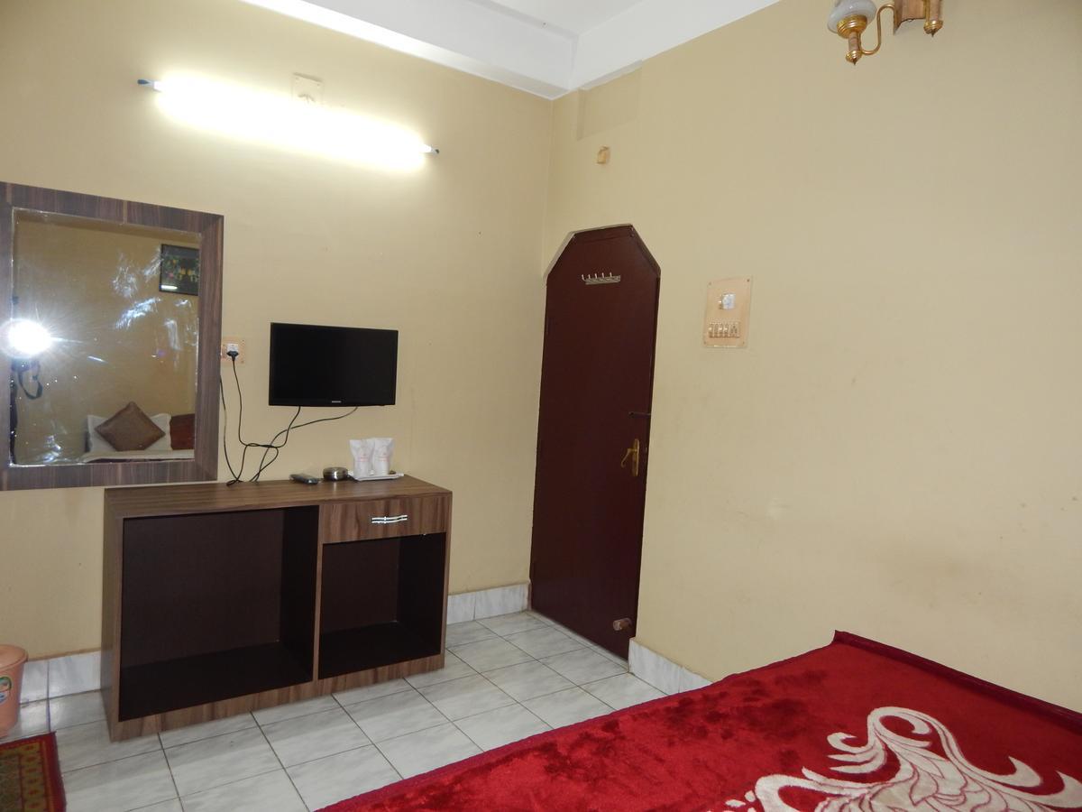 Breeze Hotel Siliguri Buitenkant foto